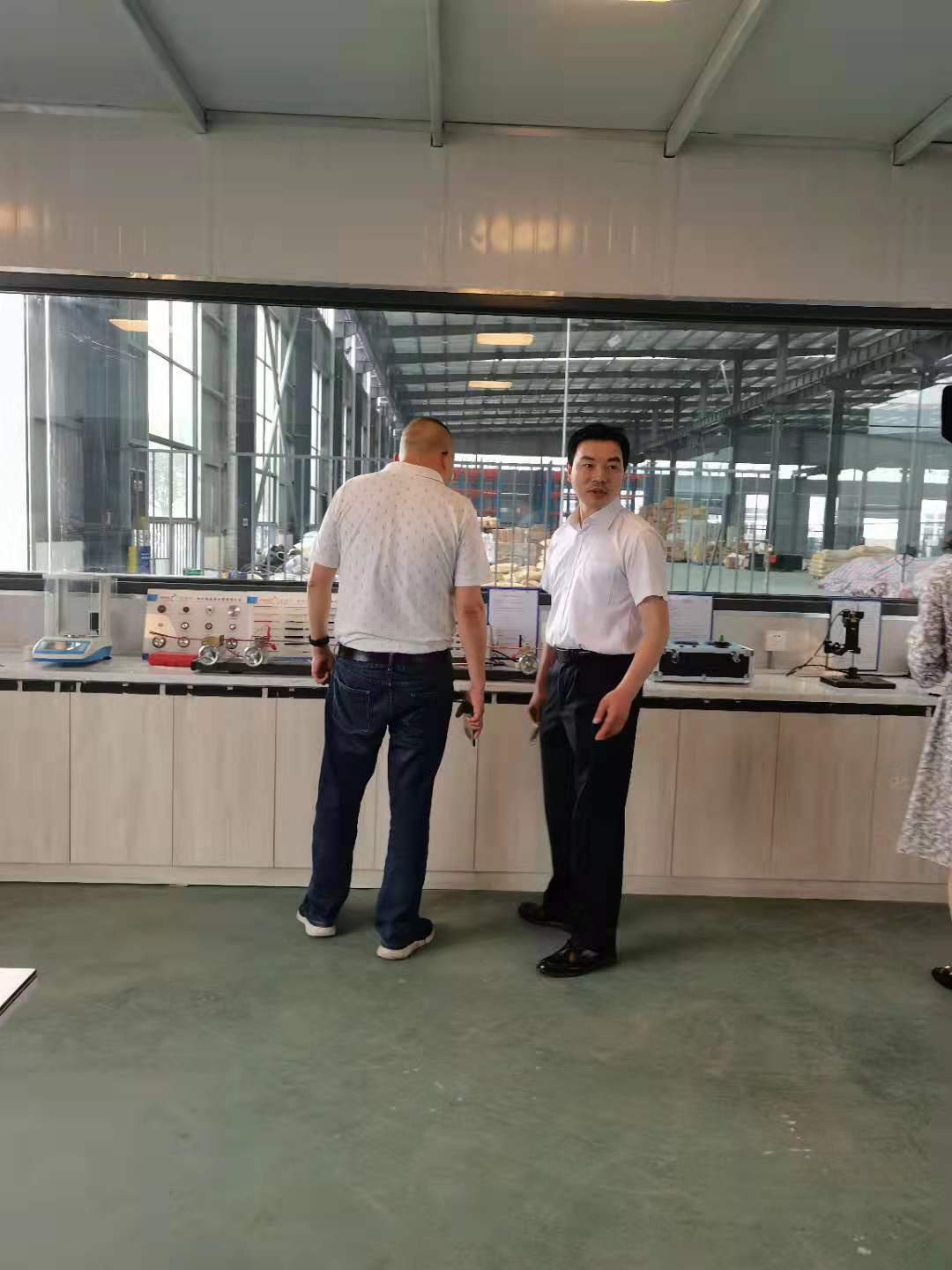 成都某电缆厂企业办理电缆生产许可证邀请我们工程师现场指导跟审核工作，感谢企业对我们的信任与支持,预祝企业顺利取得认证证书。